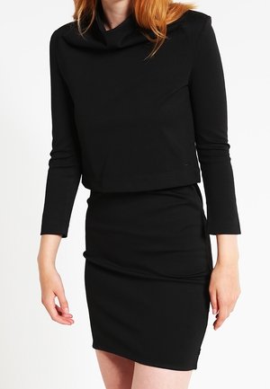 Sukienka z dżerseju