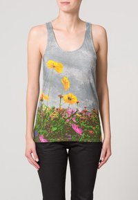 Top grigio senza maniche con un design floreale colorato che presenta fiori gialli e viola. Realizzato in materiale leggero, silhouette aderente.