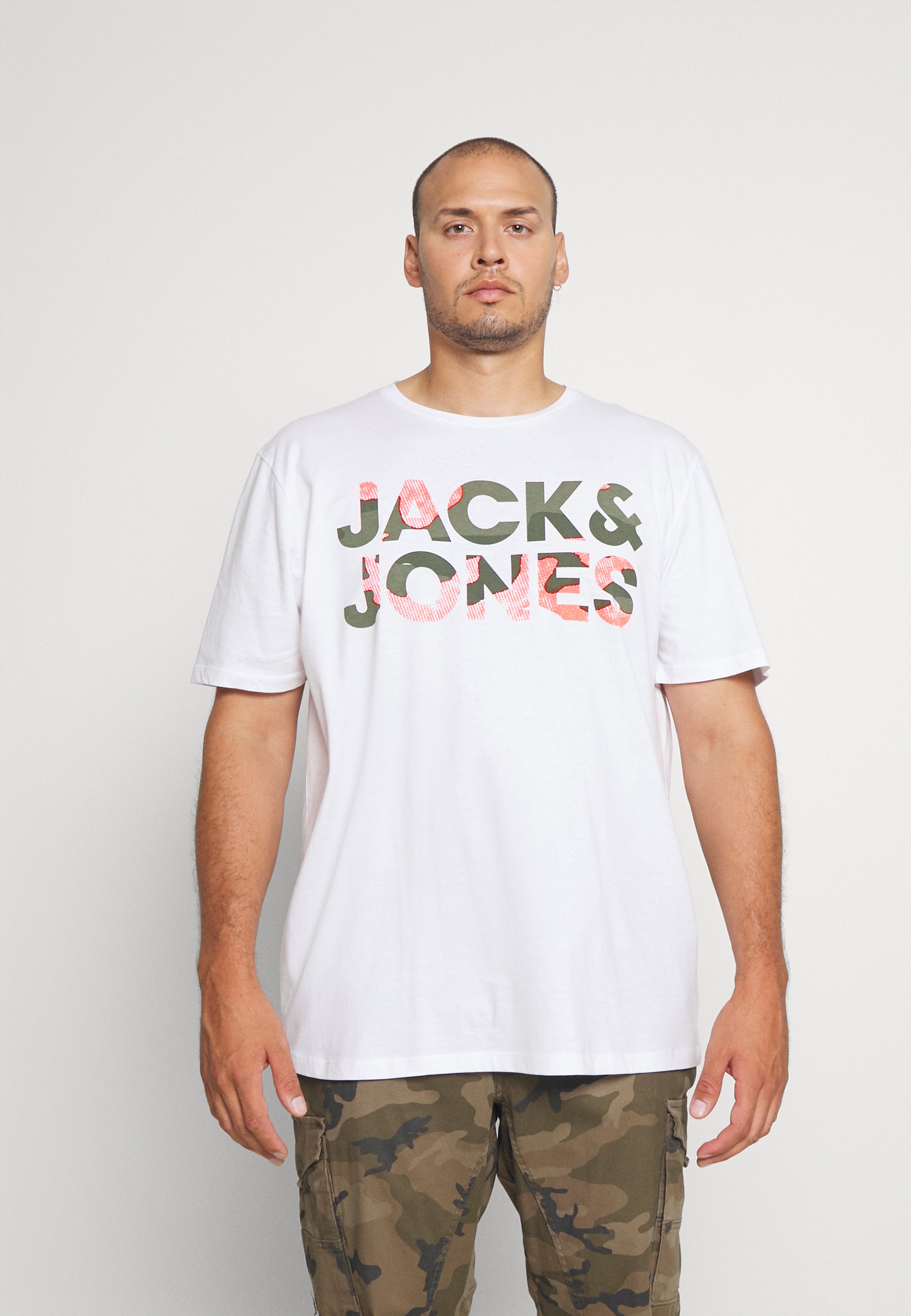 Jack \u0026 Jones JJSOLDIER LOGO TEE CREW NECK - Print T-shirt - white - Zalando .co.uk