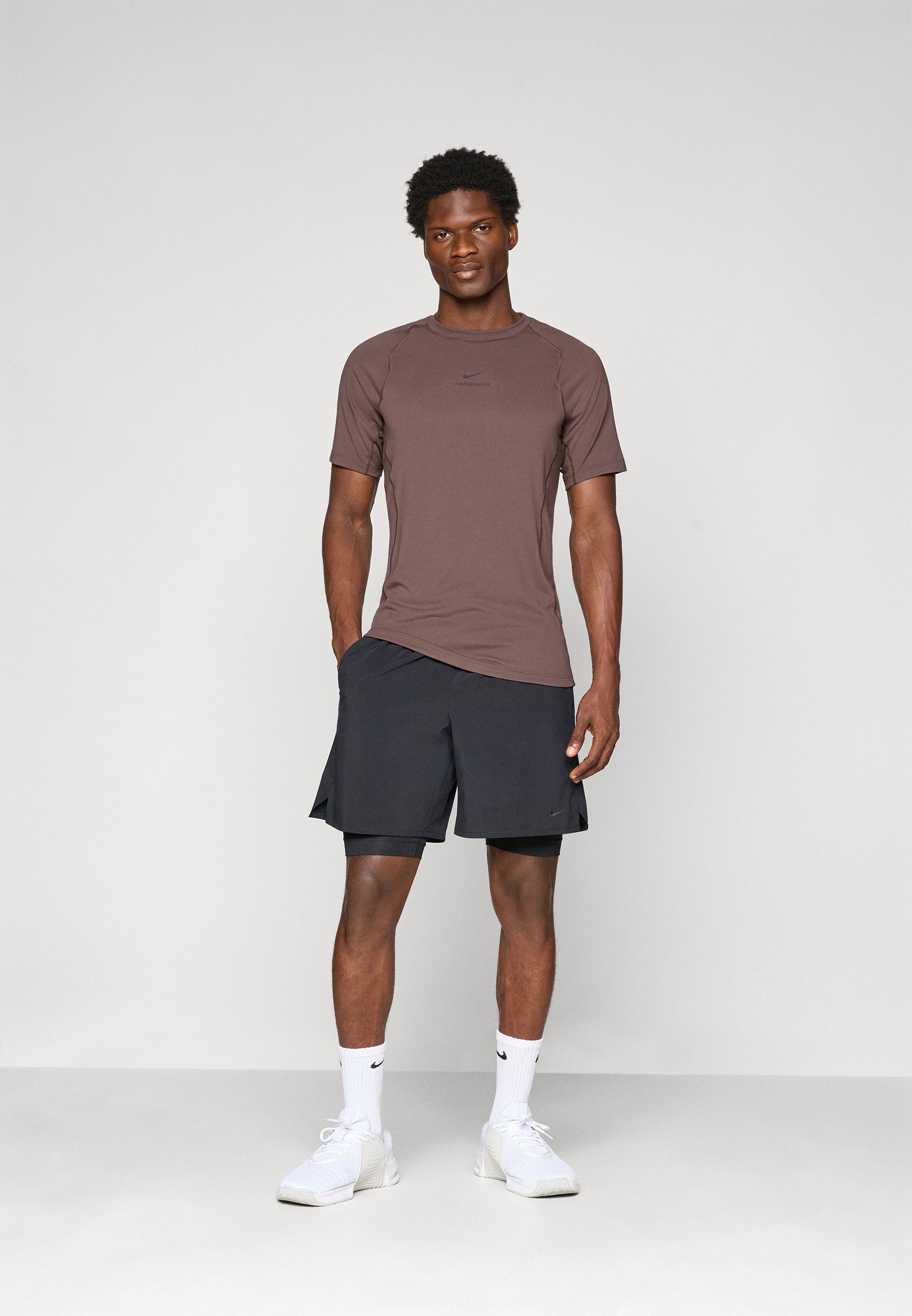 nike archao dusty brown shirt