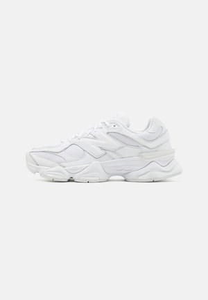 New Balance, Baskets basses - white