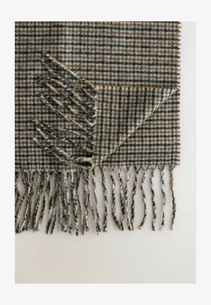 Tkaný šál s károvaným vzorom v hnedých a čiernych odtieňoch, s strapcami na okrajoch pre textúru a detail. Mäkkučký, teplý materiál.