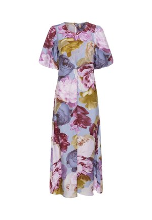 Virágos maxi ruha világoskék alapon, nagy rózsaszín, lila és sárga virágokkal, rövid fodros ujjakkal és kerek nyakkivágással.