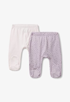 Zwei Paare von Babypumphosen, eine einfarbig in hellem Rosa und eine in Lavendel mit kleinem Blumenmuster, nebeneinander auf weißem Hintergrund ausgelegt.