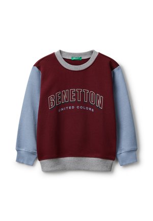 Felpa girocollo con corpo bordeaux, maniche azzurro chiaro, colletto e fondo a coste grigi, e testo "BENETTON UNITED COLORS" sul davanti.