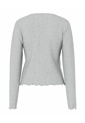 Maglietta a maniche lunghe in maglia coste di colore grigio chiaro con bordi smerlati su orlo e polsini, mostrata da dietro.