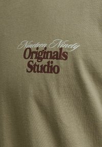 Jack & Jones GEDRUCKT RUNDHALS - Trükipildiga T-särk - silver sage