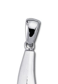 Pendentif en argent avec une surface lisse et polie et une forme allongée, doté d'une boucle sécurisée pour l'attacher. Accents texturés sur le corps.