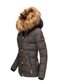Padded jacket in olive green with a fur-lined hood, snap and zip closures, and contrasting wrist cuffs. Features quilted texture and logo patch.
