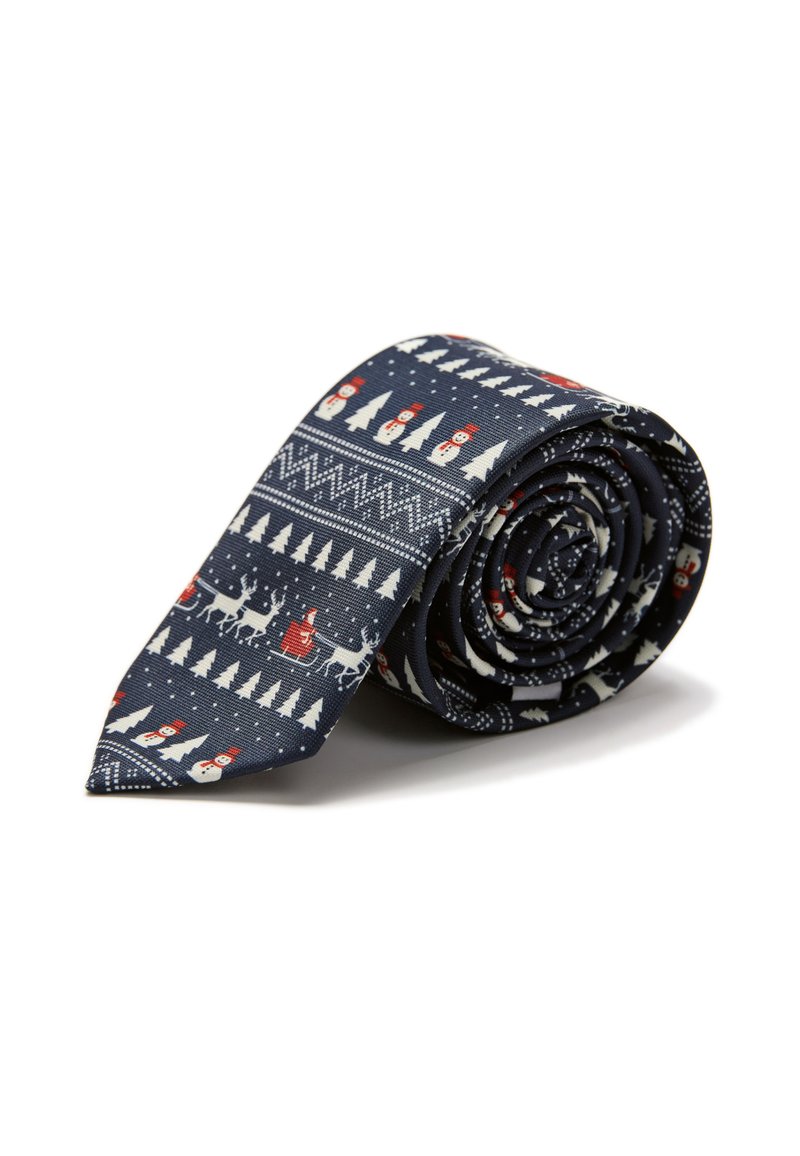 Donkerblauwe stropdas met een feestelijk patroon van sneeuwpoppen, rendieren en kerstbomen, gemaakt van een gladde stof, opgerold ter tentoonstelling.