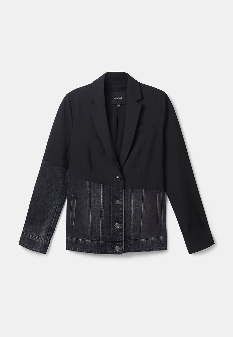 Veste blazer noire avec un design moitié denim, avec des boutons sur le devant et deux poches latérales.