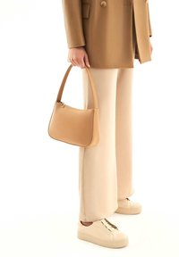 Kazar Sneakers - beige