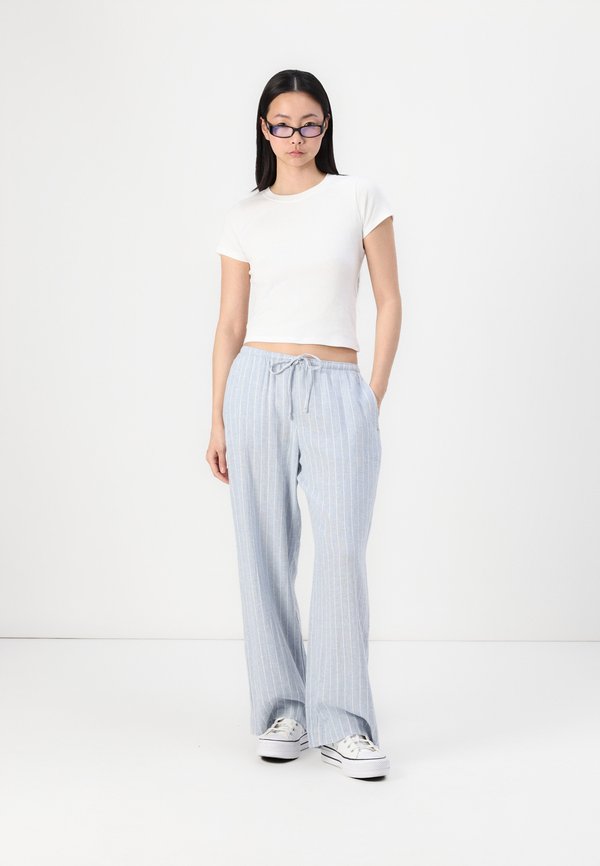 TIE WAIST WIDE LEG PULL ON - Trousers4
