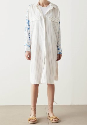 Skjortklänning - white