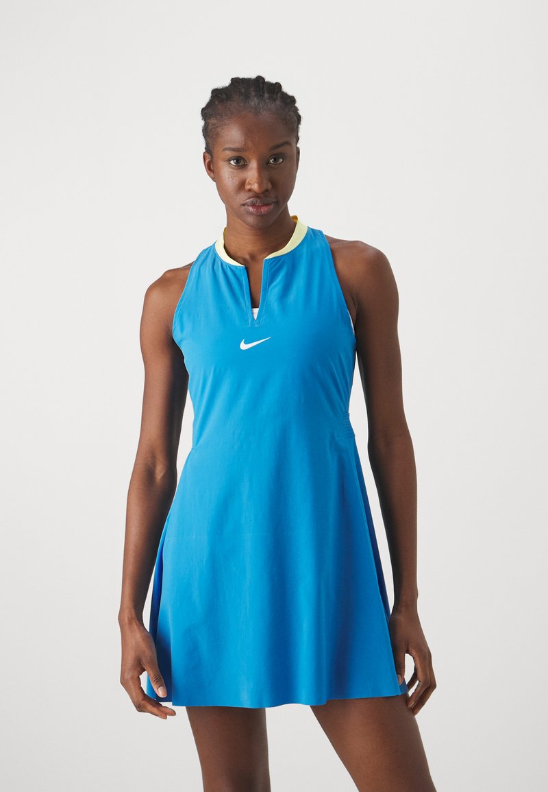 Nike Performance - DRESS - Rochie sport - light photo blue/white, Extindeți