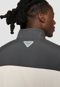 Columbia UNCHARTED™ FULL ZIP - Jakna od flisa - shark, dark stone