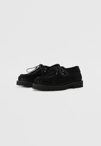 AllSaints SKIFF - Stringate sportive - black