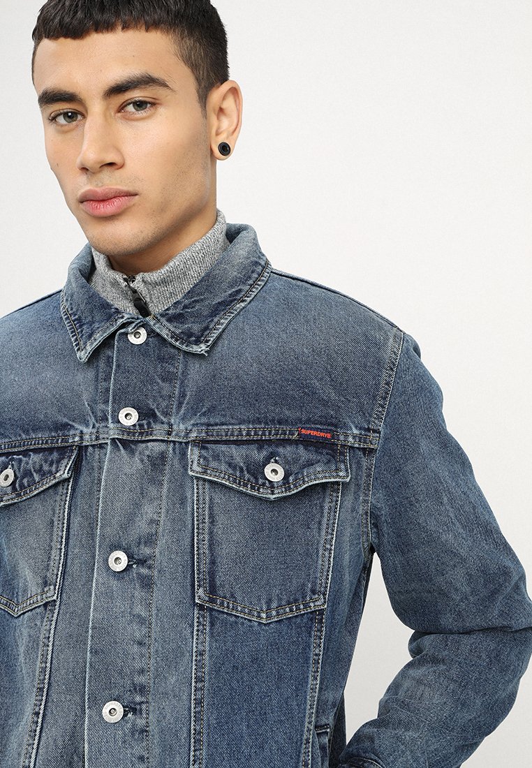 Superdry HIGHWAYMAN TRUCKER Jeansjacka vale mid blue Superdry HIGHWAYMAN TRUCKER Jeansjacka vale mid blue