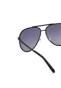 Guess Occhiali da sole - matte black smoke gray