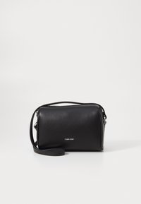 Calvin Klein REFINE CAMERA BAG - Taška s příčným popruhem - black