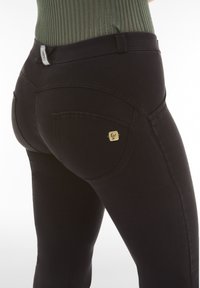 Freddy Vaqueros a campana - jeans nero cuciture in tono