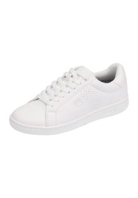 Sneakers athletic bianchi con una tomaia in pelle liscia, dettagli perforati, lacci piatti e suola in gomma texturizzata. Il logo Fila è visibile.