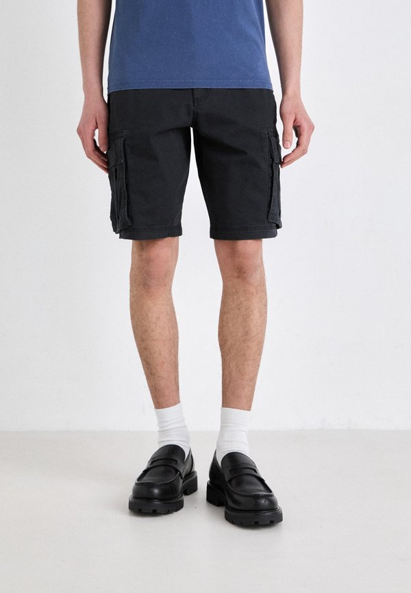 Shorts - moonless night