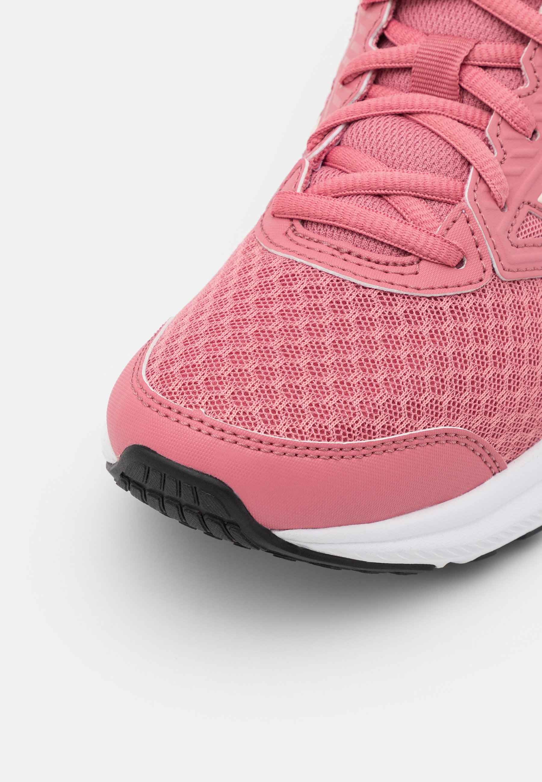 asics running shoes neutral