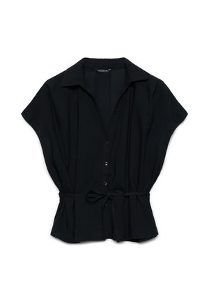 Blouse noire à manches courtes avec col, fermeture boutonnée devant et ceinture nouée à la taille, posée à plat sur fond blanc.