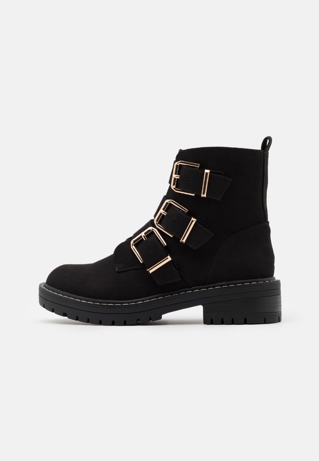 ANCHOR BUCKLE CHUNKY - Støvletter - black