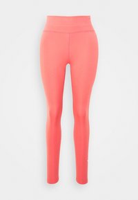 Korálové legíny vyrobené z elastické látky, s vysokým pasem, hladkým povrchem a designem sahajícím po kotníky. Bez výrazných vzorů nebo kovových doplňků.