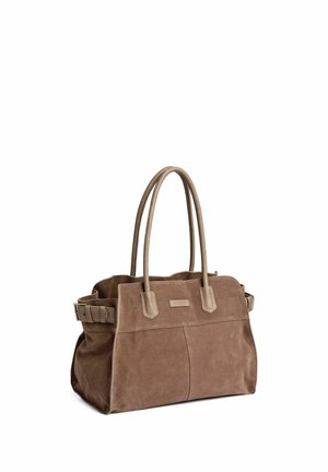 Rjava torbica iz semiša z dvema dolgima ročajema, stranskimi sponkami in pravokotno obliko na belem ozadju.