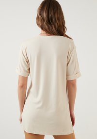 LELA Slim Fit - Palaidinė - stone colored