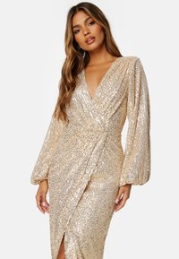 Bubbleroom SPARKLING WRAP GOWN - Abiti per occasioni speciali - light brown
