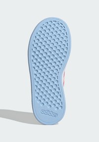 adidas Sportswear GRAND COURT 2 0 - Tréningová obuv - cloud white pulse magenta glow blue