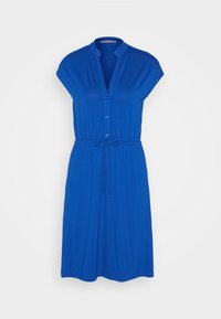 Vestito blu a maniche corte realizzato in tessuto morbido, presenta una chiusura frontale con bottoni e una vita regolabile con cordoncino per uno stile aderente.