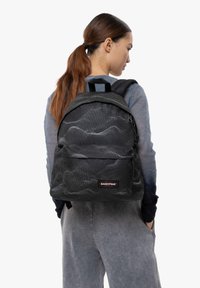 Eastpak DAY PAK'R - Zaino - refleks dots black