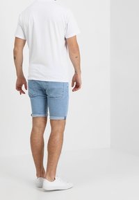 Topman Shorts vaqueros - bordeaux