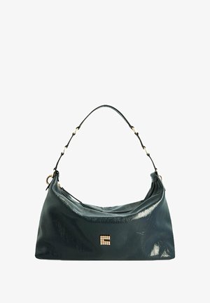 Donkergroene leren schoudertas met een glanzende afwerking, met een afgeronde vorm en accenten in goudkleur, samen met een decoratief gestudeerd 'E' logo.
