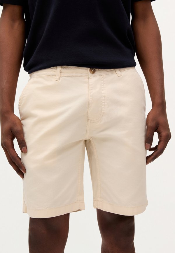 OUTFITTERS - Shorts - cream