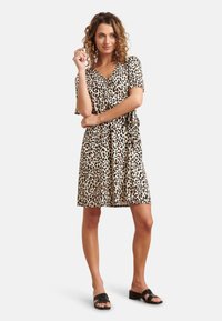Smashed Lemon Freizeitkleid - brown black
