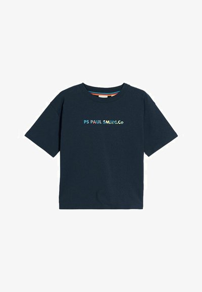 Námořnická modrá bavlněná tričko s krátkými rukávy, na přední straně se multikulturním logem "PS Paul Smith Co" a pruhovaným výstřihem.