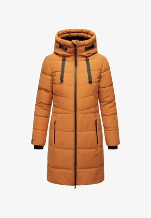 Oranžinė izoliuota parka su kapuce, turinti juodus užtrauktukus kišenėse, kontrastines juostas ir siuvinėjimo tekstūrą, užtikrinančią šilumą ir stilių.