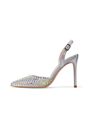 Scarpa con tacco alto trasparente, con punta affusolata, decorata con embellishments colorati e una sottile cinghia alla caviglia.