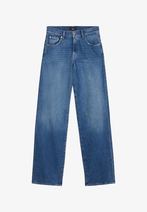 Blå denimjeans med lige ben, fem-lomme-design, falmet vask og lukning med knap og lynlås foran.