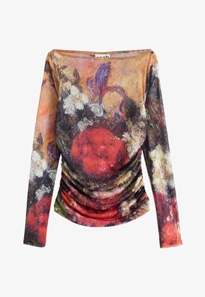 Langärmeliges Oberteil mit floralem Design, roten und pinken Rosen auf einem strukturierten Hintergrund, aus leichtem Stretchstoff gefertigt.