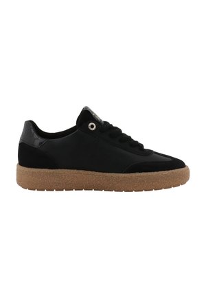 Sort lav-top sneaker med tekstureret brun sål, snørelukning foran og skinnende mønstret detalje på hæl og tunge.