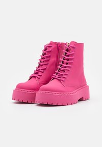 Steve Madden SKYLAR - Botins de atacadores - pink rain