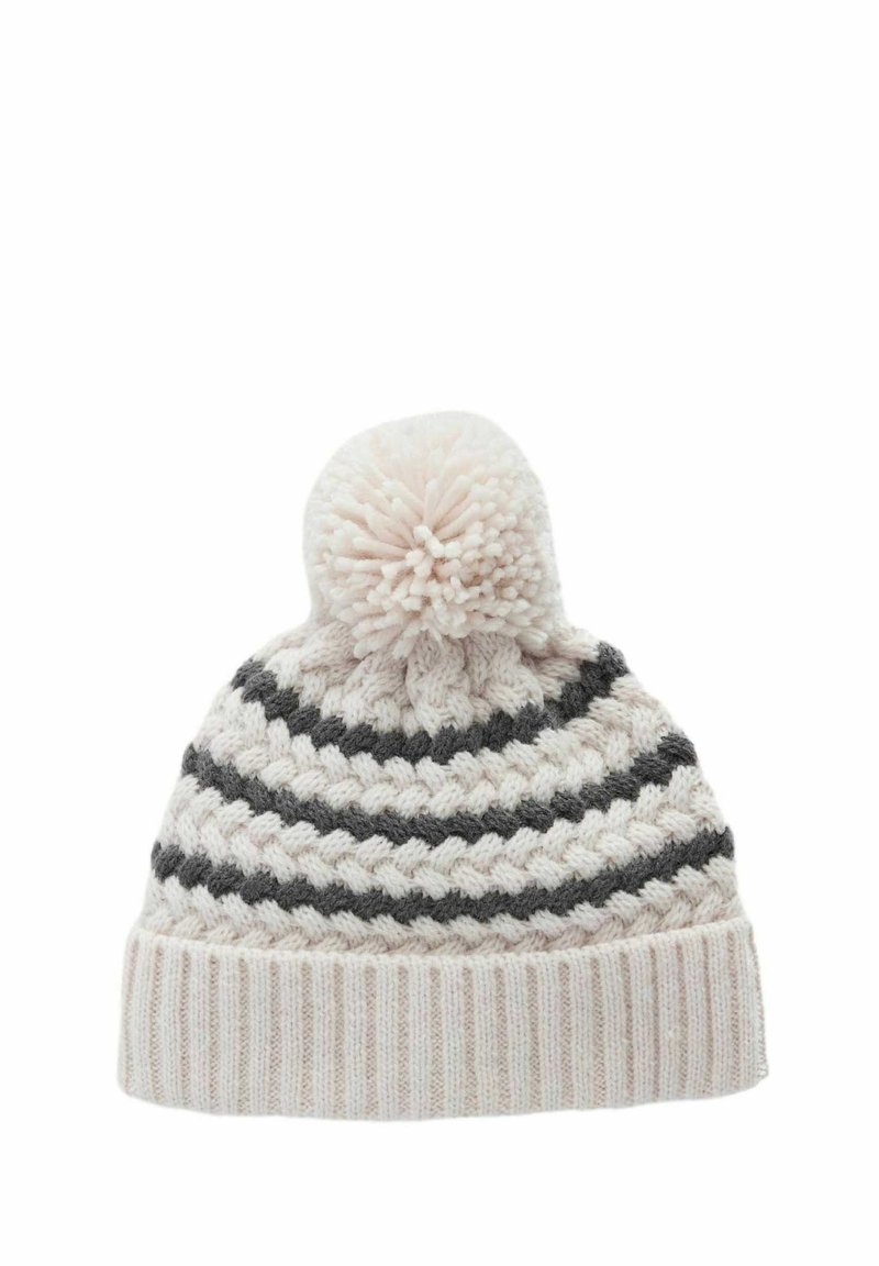 Strikket hat i lys pink med mørkegrå zigzag-striber, med en pom-pom på toppen og en ribbet kant forneden.