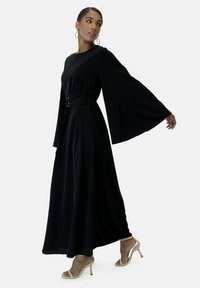 Elara ABAYA - Vestito lungo - schwarz